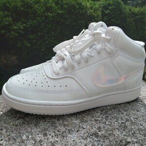 **ONE OF A KIND** women's 6.5 NIKE COURT VISION